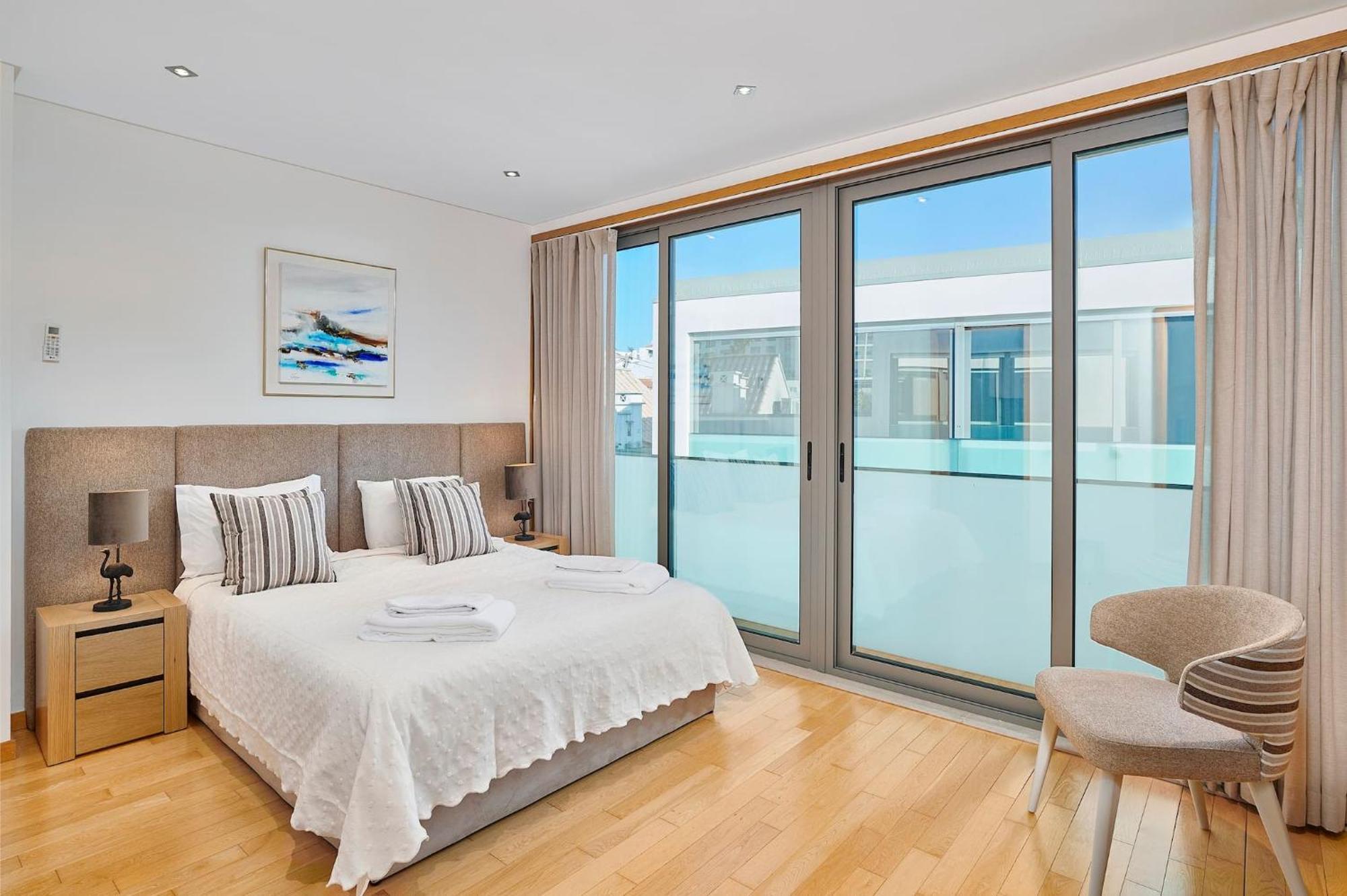 Вилла Stylish Townhouse In Tavira Centre, Shared Pool Экстерьер фото