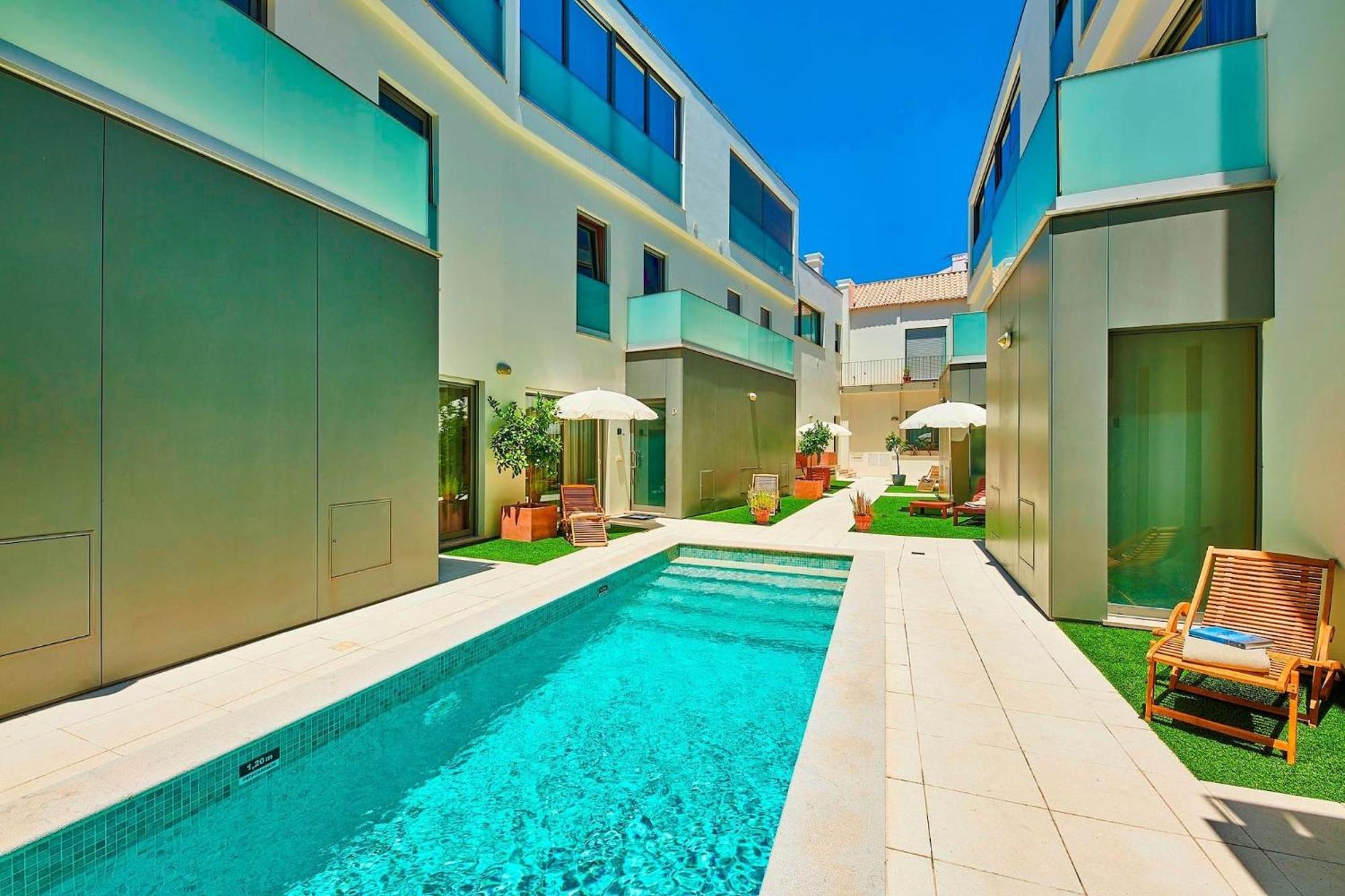 Вилла Stylish Townhouse In Tavira Centre, Shared Pool Экстерьер фото